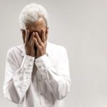 Depressão em idosos: Conheça os sintomas e como cuidar